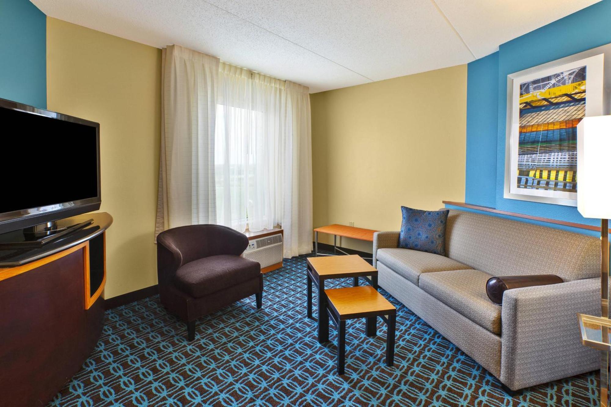 Fairfield Inn & Suites By Marriott Lexington North Exterior photo